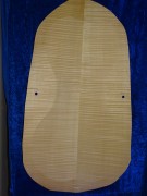 älterer, gefräster Celloboden 3233