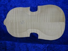 1/2 gefräster geflammter Geigenboden 3422