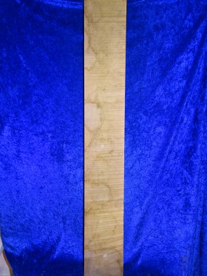 flamed maple block  for guitar neck, 2 violins 2182