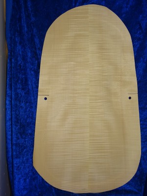 älterer, gefräster Celloboden 3104