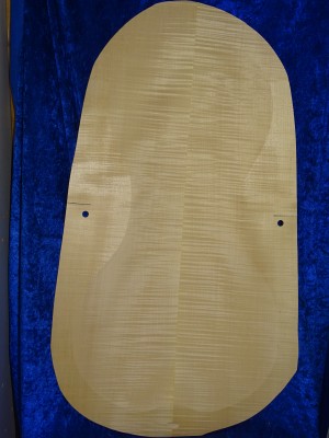 älterer, gefräster Celloboden 3104