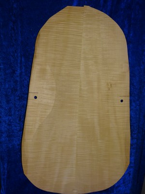 älterer, gefräster Celloboden 3232