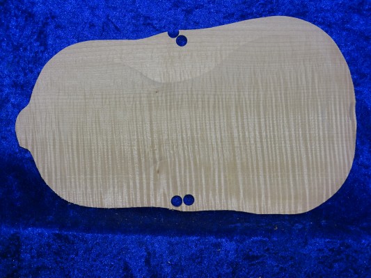 3/4 gefräster geflammter Geigenboden 3378