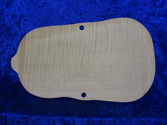 3/4 gefräster geflammter Geigenboden 3380