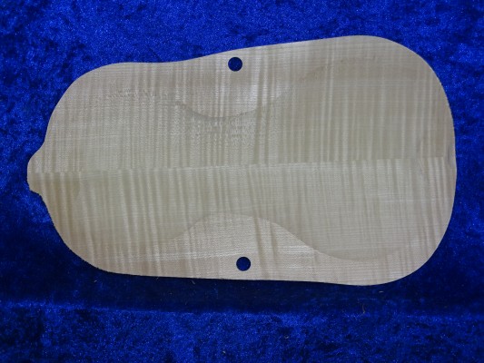 3/4 gefräster geflammter Geigenboden 3384