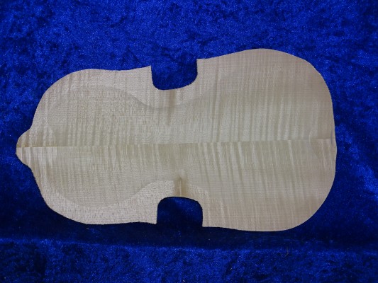 3/4 gefräster geflammter Geigenboden 3385