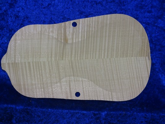 3/4 gefräster geflammter Geigenboden 3387