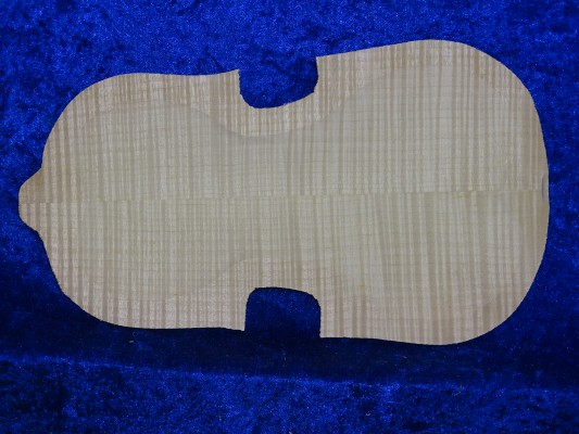 3/4 gefräster geflammter Geigenboden 3388