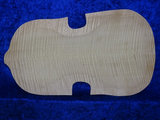 gefräster, schön geflammter Violaboden 3401