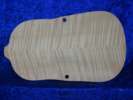 gefräster, super geflammter Geigenboden 3460