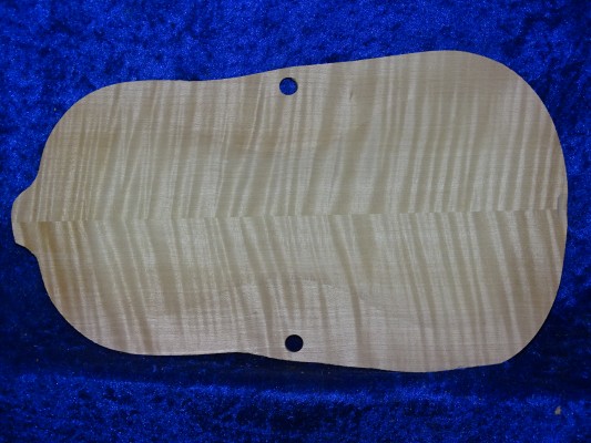 gefräster, super geflammter Geigenboden 3460