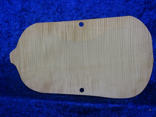 gefräster, ganzer geflammter Geigenboden 3461