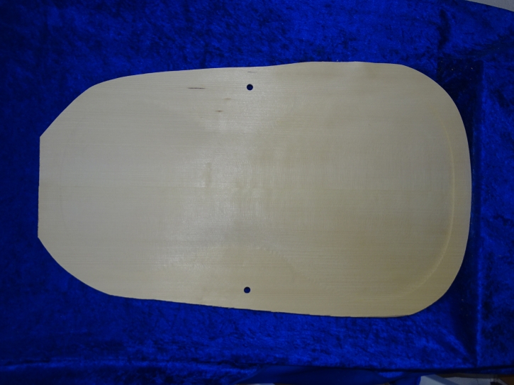alte, gefräste Cellodecke 3768