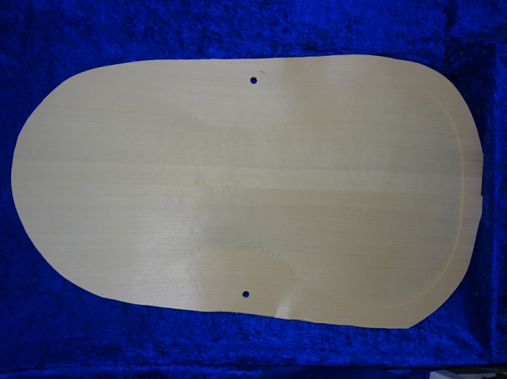 alte, gefräste Cellodecke 3770