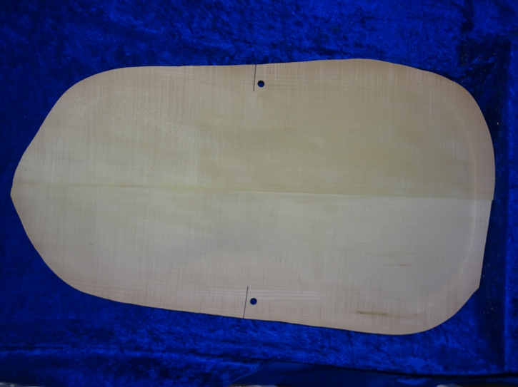 älterer, gefräster Celloboden 3807