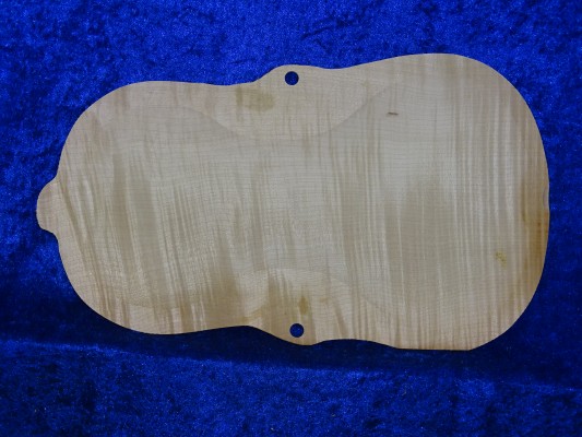 carved nice flamed viola back 3411